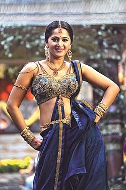 சரித்திர கதைகளில் ஆர்வம்!